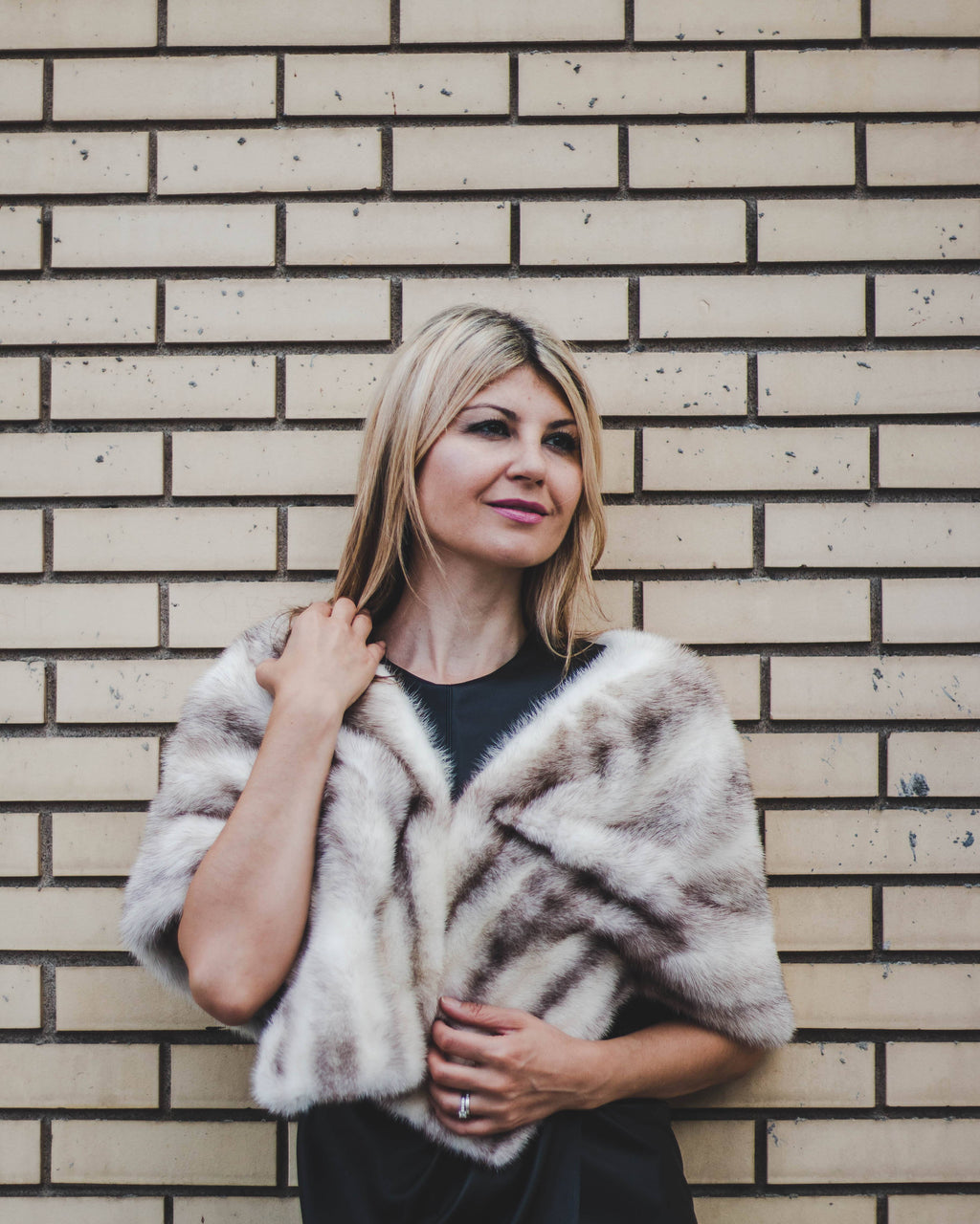 98 | Cross Mink Fur Stole Wrap Accessories Starlight Furs 